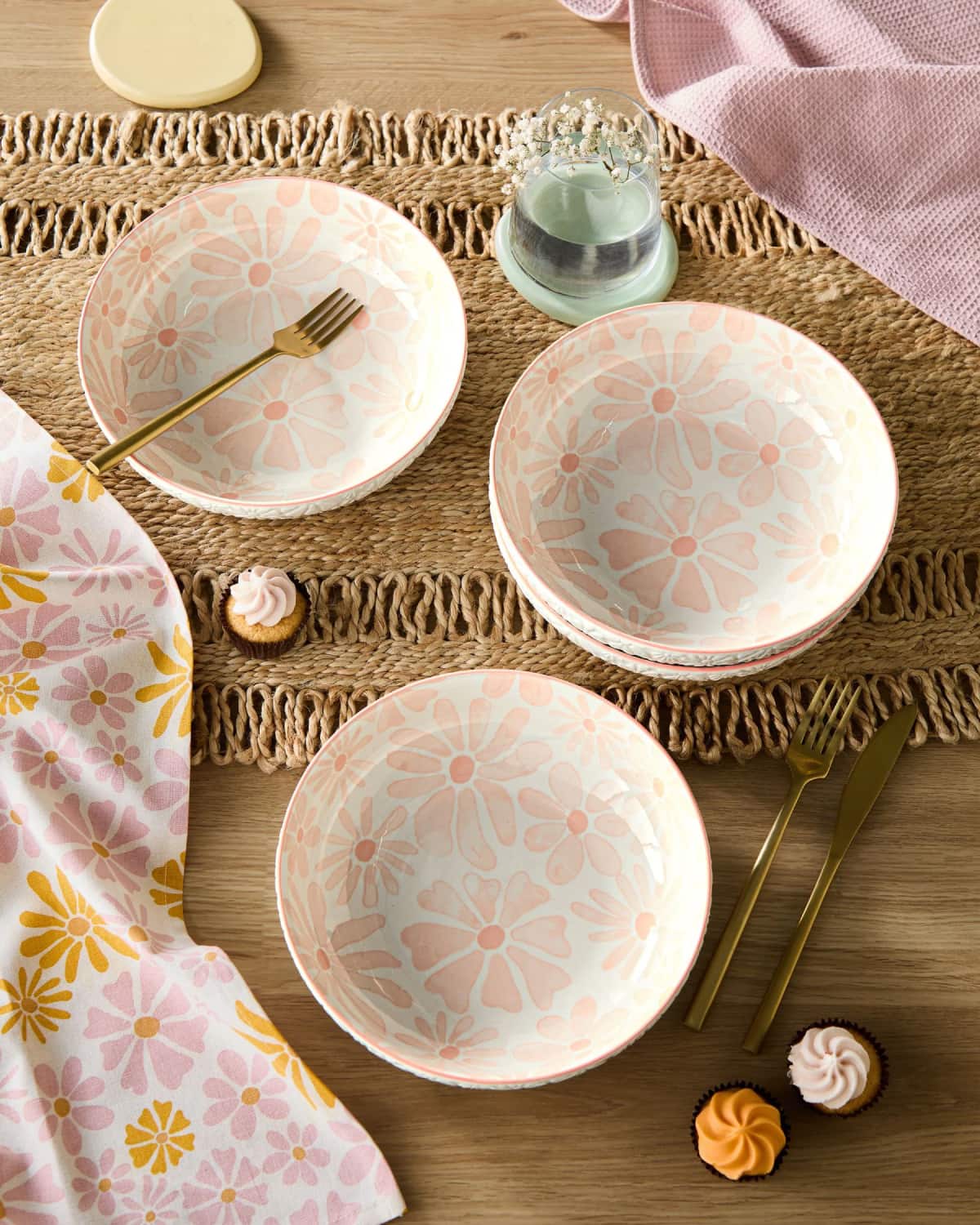 ENTERTAIN IN STYLE