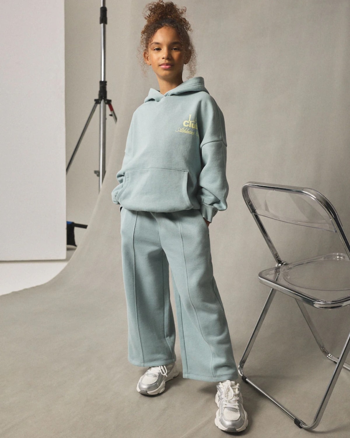 STYLISH SETS & OUTFITS