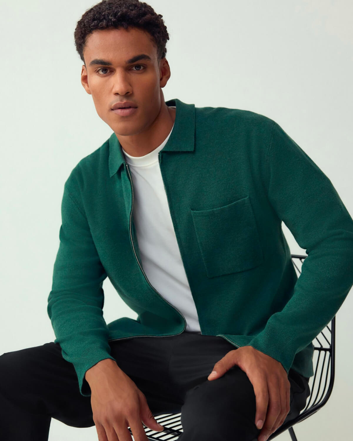 Iepazīstinām ar krāsu